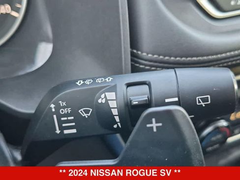 Used 2024 Nissan Rogue SV AWD/4WD image 24