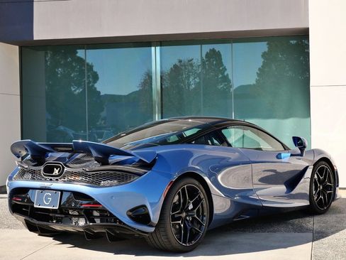 New 2026 McLaren 750S image 4