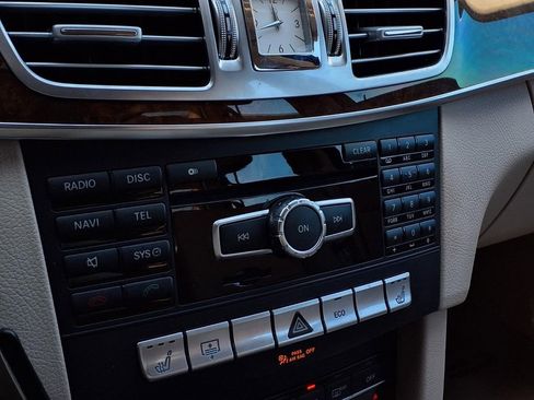 Used 2014 Mercedes-Benz E 350 E 350 image 9