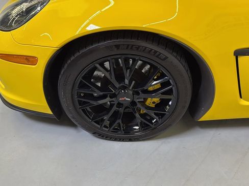 Used 2013 Chevrolet Corvette Grand Sport w/ 3LT Preferred Equipment Group image 28