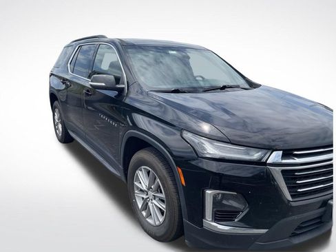 Used 2022 Chevrolet Traverse LT FWD image 3