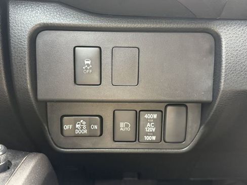 Used 2023 Toyota Tacoma TRD Off-Road image 23