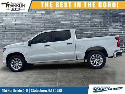 Used 2024 Chevrolet Silverado 1500 Custom image 2