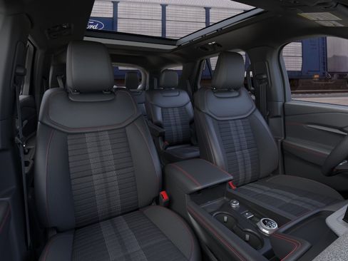 New 2026 Ford Explorer ST-Line w/ ST-Line Street Pack AWD/4WD image 10