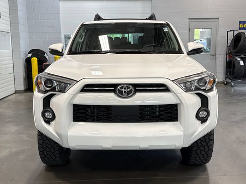Used 2023 Toyota 4Runner SR5 Premium w/ Moonroof Package AWD/4WD image 2