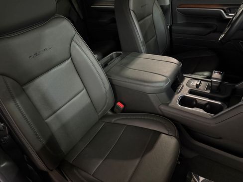 Used 2025 GMC Sierra 1500 Denali AWD/4WD image 33