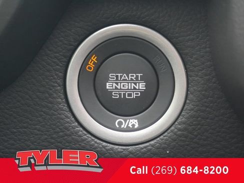 New 2026 RAM 1500 4x4 Crew Cab image 30
