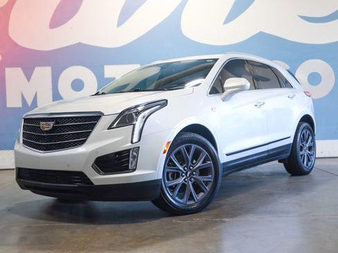 Used 2018 Cadillac XT5 Luxury w/ LPO, Black Ice Package image 18