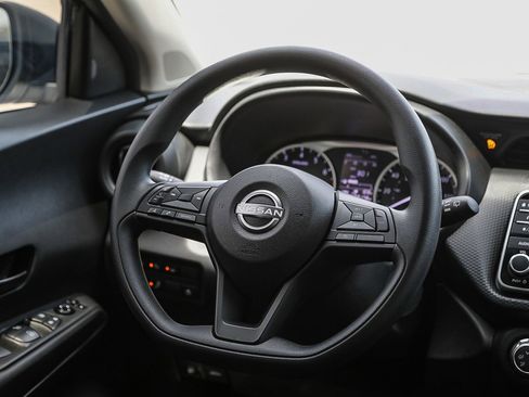 Used 2024 Nissan Kicks S FWD image 15