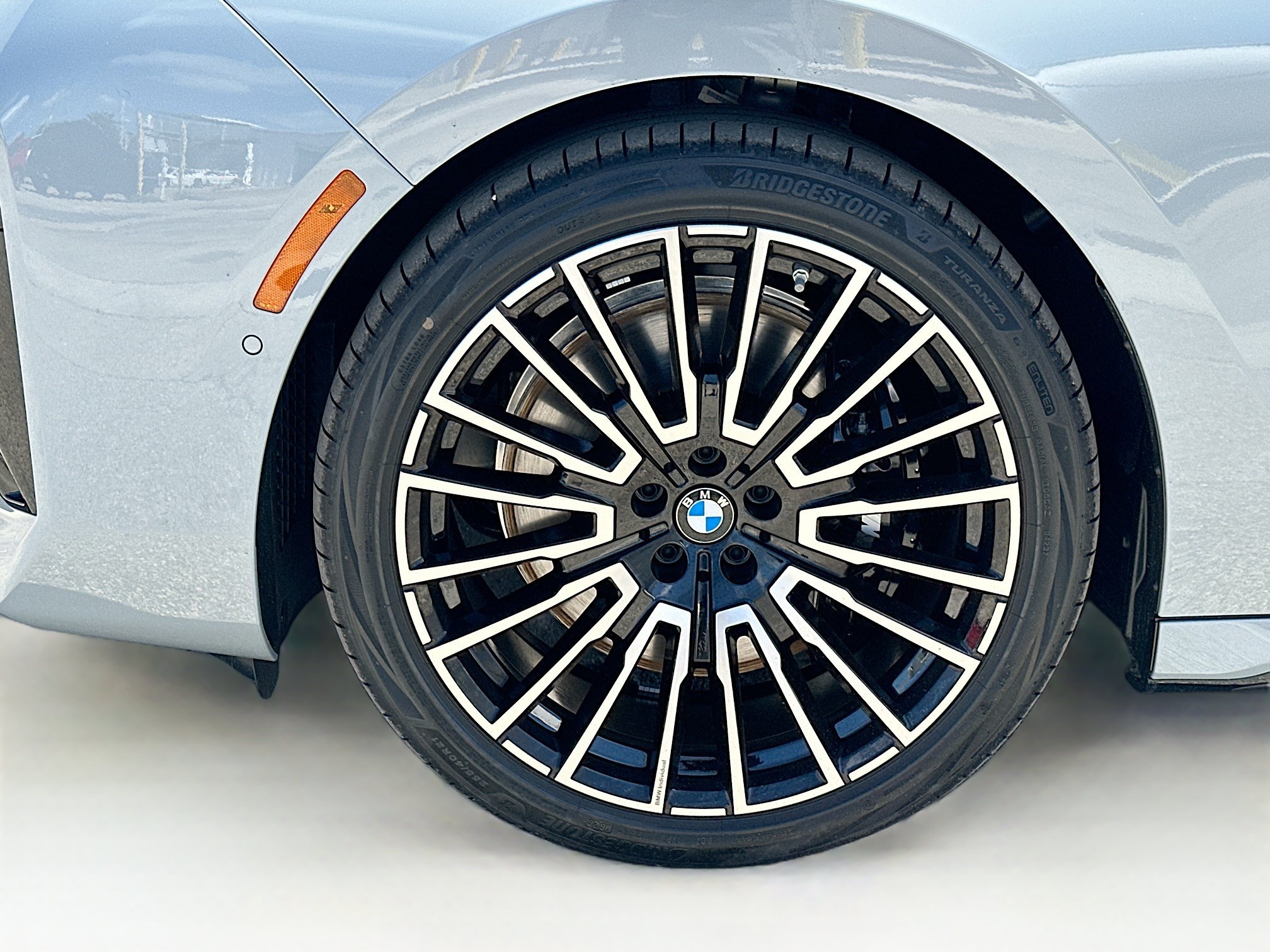 New 2026 BMW 760i xDrive w/ Executive Package AWD/4WD image 24