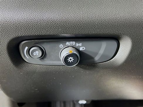 Used 2023 Chevrolet Traverse LT w/ LPO, Floor Liner Package FWD image 34