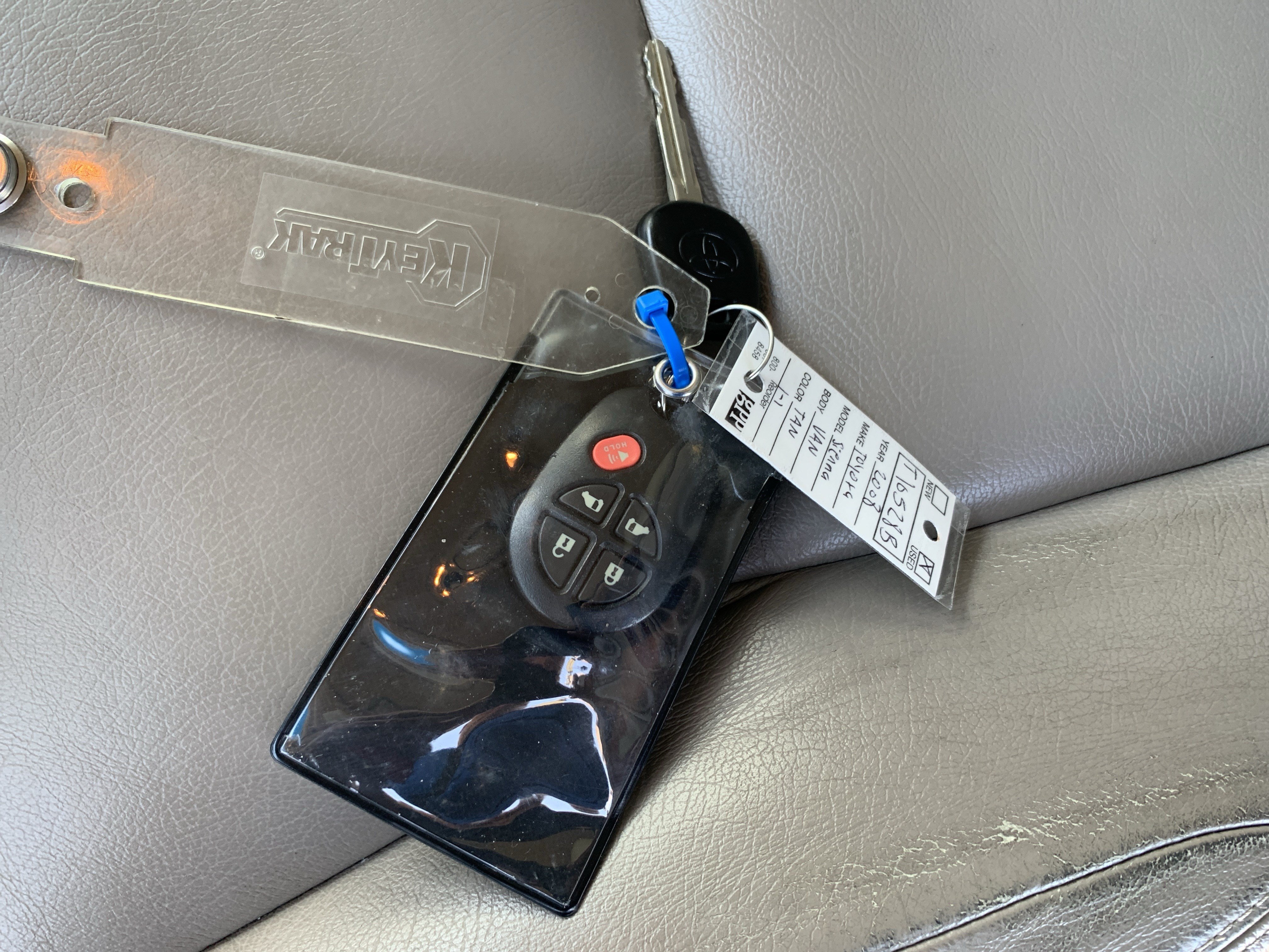 Used 2008 Toyota Sienna LE FWD image 37