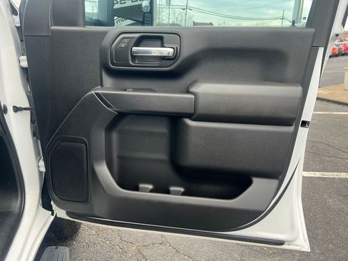 Used 2022 Chevrolet Silverado 2500 Custom w/ Custom Convenience Package image 28