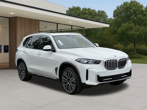 New 2026 BMW X5 sDrive40i w/ Premium Package image 6