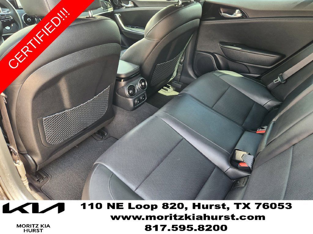 Certified 2023 Kia Stinger GT-Line RWD image 29