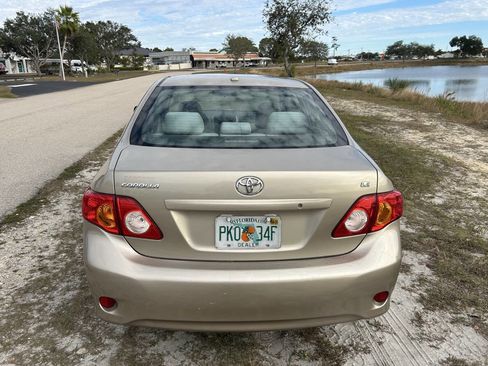 Used 2010 Toyota Corolla LE image 8