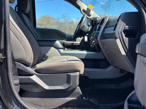 Certified 2022 Ford F250 XLT w/ Black Appearance Package image 22