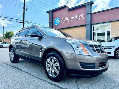 Used 2011 Cadillac SRX Luxury image 2
