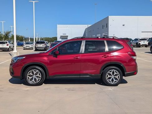 Used 2019 Subaru Forester Premium w/ Popular Package #1 AWD/4WD image 3