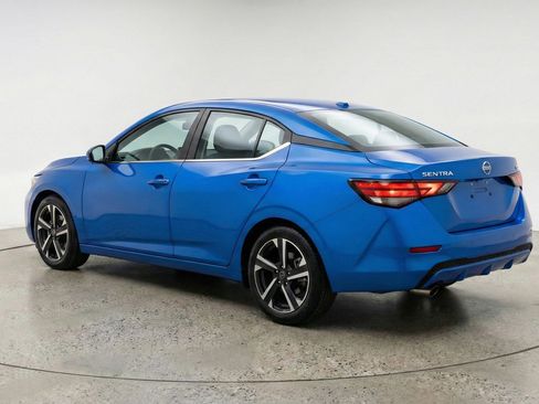 Used 2025 Nissan Sentra SV image 6