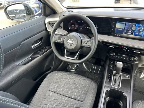 New 2026 Nissan Kicks SV FWD image 17