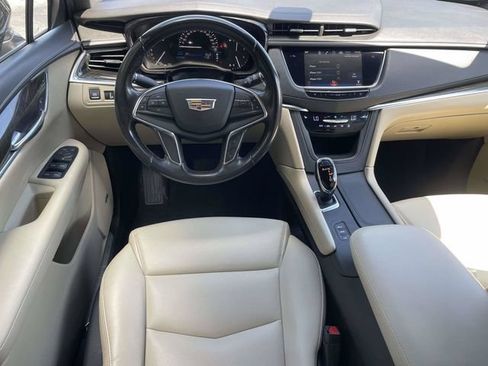Used 2018 Cadillac XT5 AWD image 13