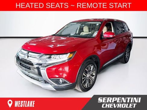 Used 2017 Mitsubishi Outlander SE image 1
