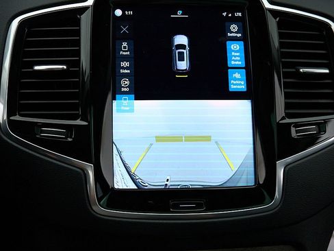Certified 2023 Volvo XC90 B6 Ultimate w/ Protection Package Premier AWD/4WD image 34