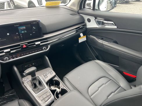 New 2026 Kia Sportage SX image 12