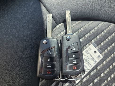 Used 2023 Toyota Camry SE FWD image 33