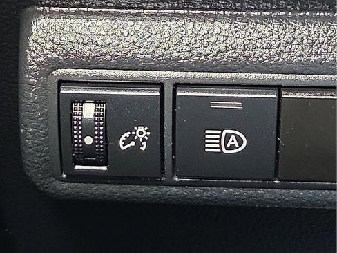 Used 2024 Toyota Corolla LE image 20