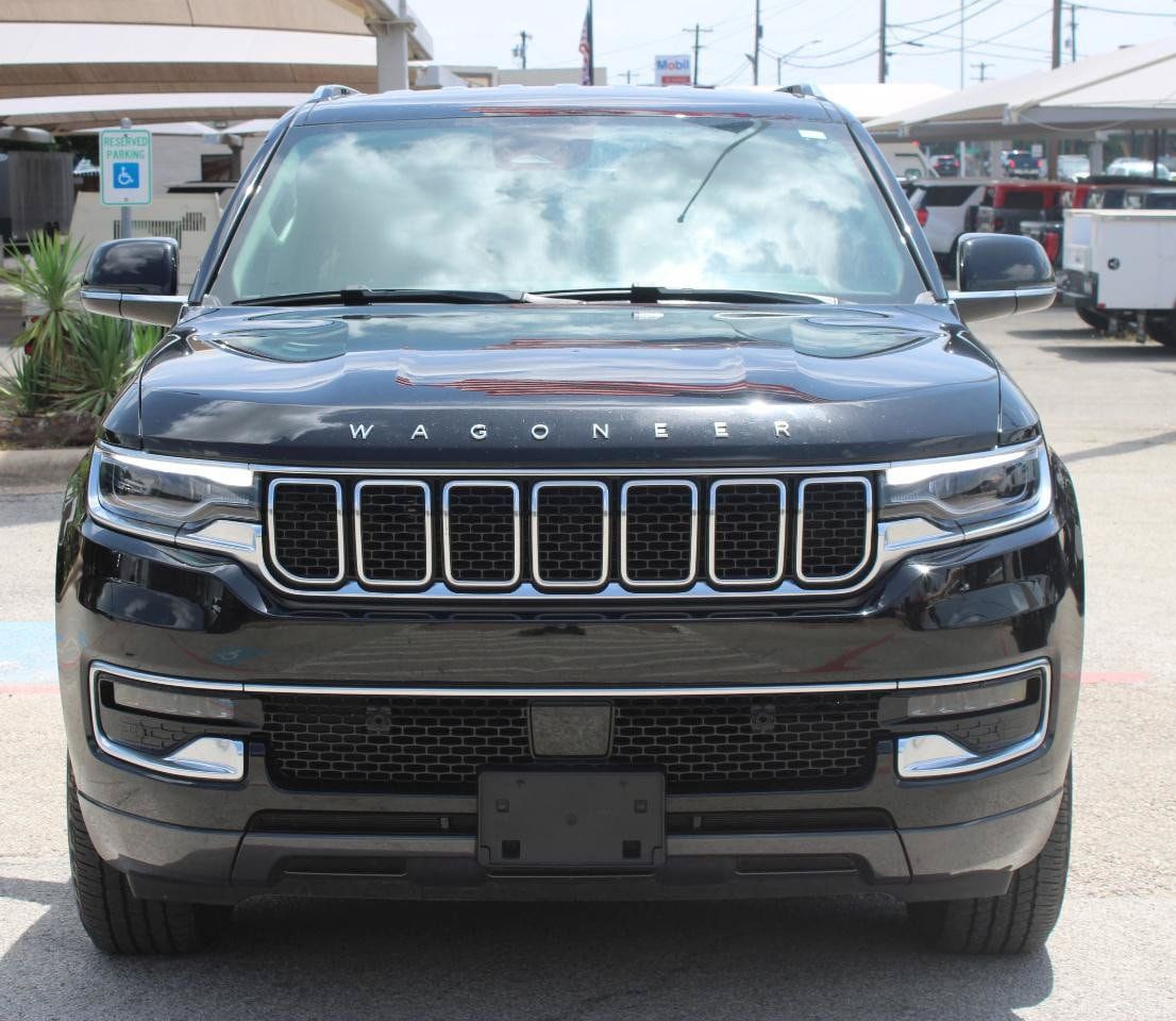 Used 2022 Jeep Wagoneer Series I AWD/4WD image 6