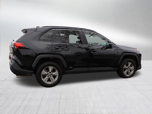 Used 2025 Toyota RAV4 XLE AWD/4WD image 7