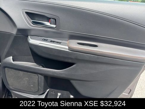 Used 2022 Toyota Sienna XSE w/ XSE Plus Package AWD/4WD image 19
