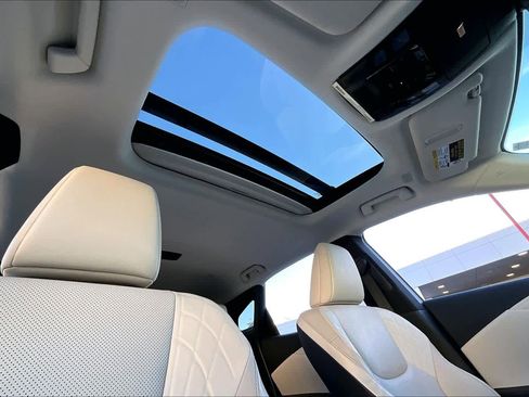 Used 2024 Lexus RX 350 Premium image 13