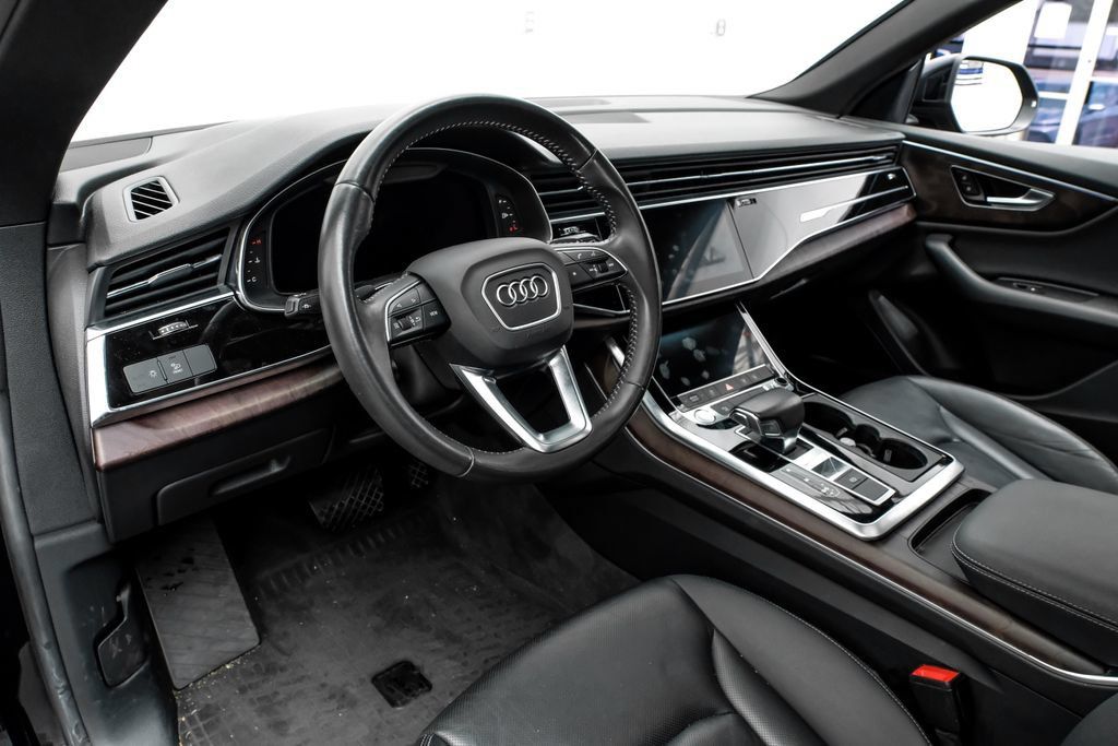 Used 2019 Audi Q8 Premium Plus AWD/4WD image 3