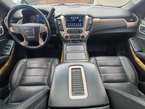 Used 2017 GMC Yukon Denali image 15