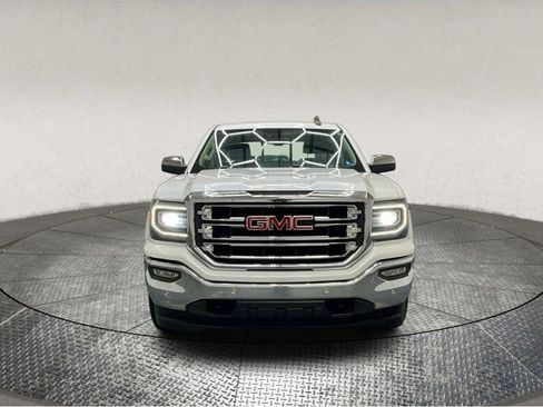 Used 2018 GMC Sierra 1500 SLT image 2