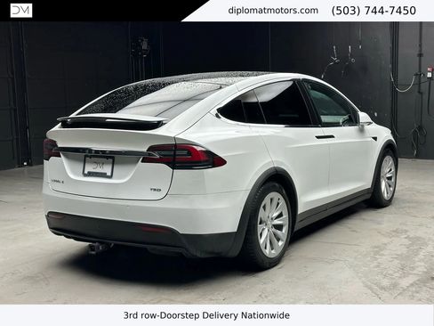 Used 2018 Tesla Model X 75D image 6