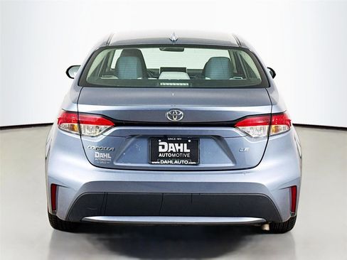 Used 2021 Toyota Corolla LE image 6