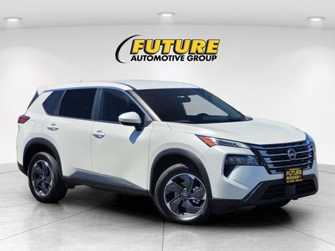 Certified 2025 Nissan Rogue SV AWD/4WD image 1