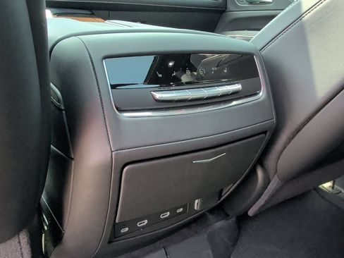 Used 2024 Cadillac Escalade Sport Platinum w/ LPO, ONYX Package AWD/4WD image 27