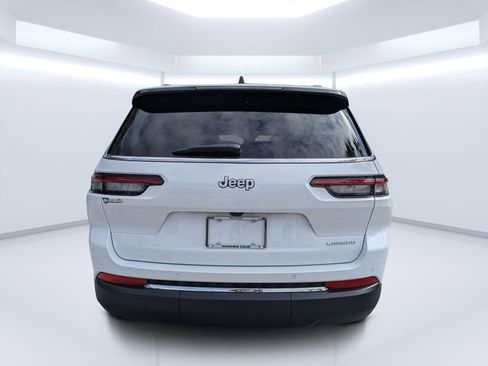 New 2026 Jeep Grand Cherokee L Laredo w/ Trailer Tow Package RWD image 4