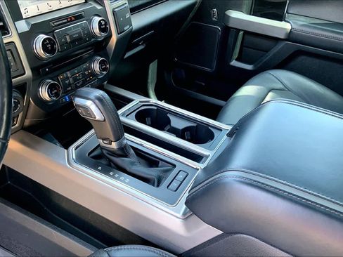 Used 2018 Ford F150 Platinum w/ Equipment Group 701A Luxury AWD/4WD image 15