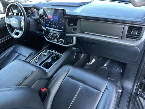 Used 2023 Ford Expedition XLT AWD/4WD image 11