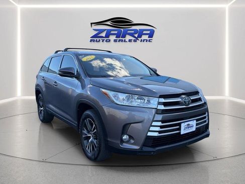 Used 2017 Toyota Highlander Plus image 9