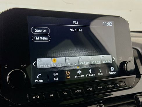 Used 2024 Nissan Pathfinder SL FWD image 31