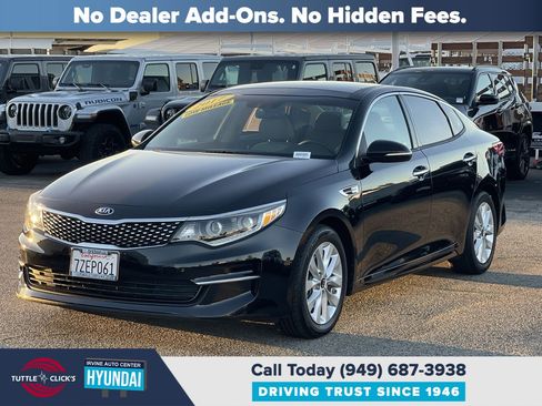 Used 2017 Kia Optima EX w/ Premium Package image 3