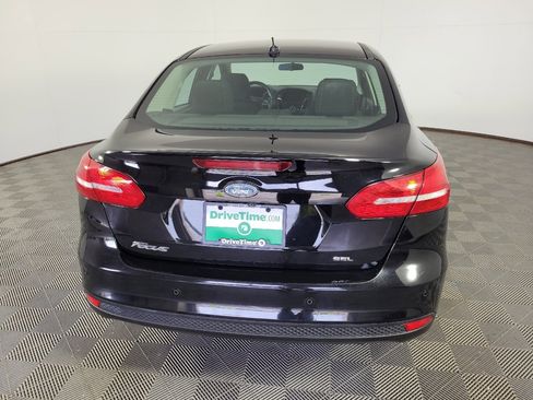 Used 2017 Ford Focus SEL FWD image 6
