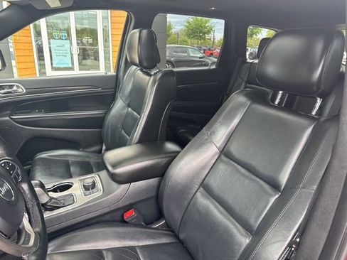 Used 2019 Jeep Grand Cherokee Limited AWD/4WD image 23